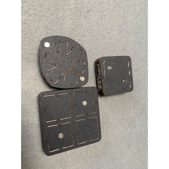 Sizzix Movers & Shapers Repositionable Magnetic Dies Squares Daisy & Fancy Label - Picture 4 of 8